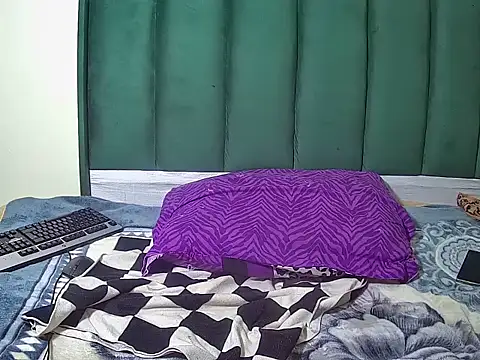 VibeCandyxx stripchat live cam model