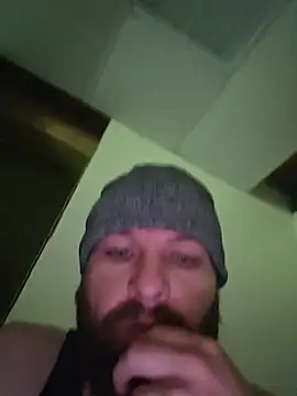 localwhtboyy stripchat live cam model
