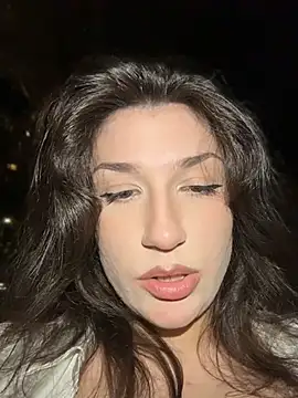 ScarletBloom_ stripchat live cam model