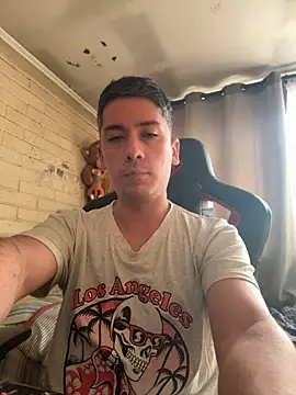 Cr1sXPorn stripchat live cam model
