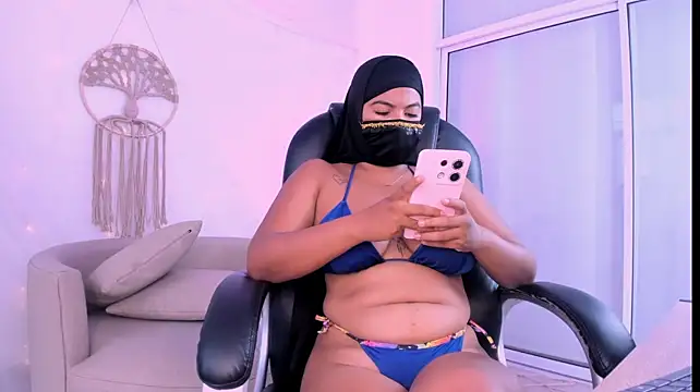 dalia_aisha stripchat live cam model