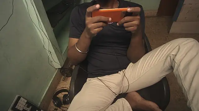 Tamil_KDD stripchat live cam model