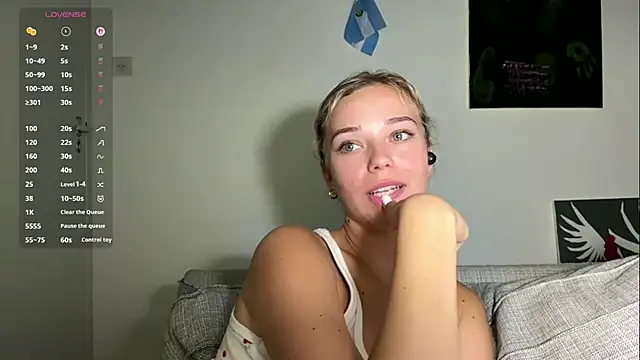 jolayrock stripchat live cam model