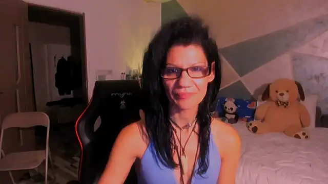 SweetSin40 stripchat live cam model