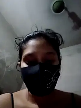 mostmou2004 stripchat live cam model
