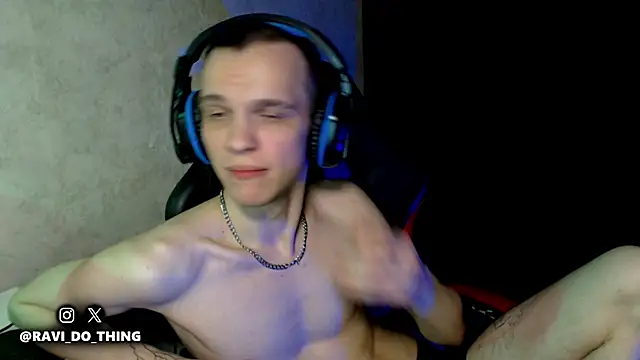 ravi_olle stripchat live cam model