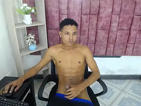 RafaelVander stripchat live cam model