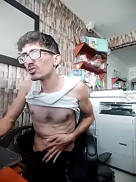 jhosuamoore stripchat live cam model