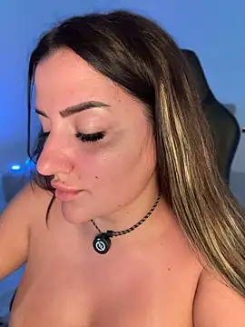 SophieRoouse stripchat live cam model