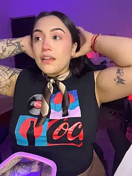 Lilyhotson stripchat live cam model