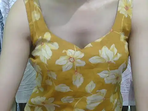 Luv_Aara stripchat live cam model