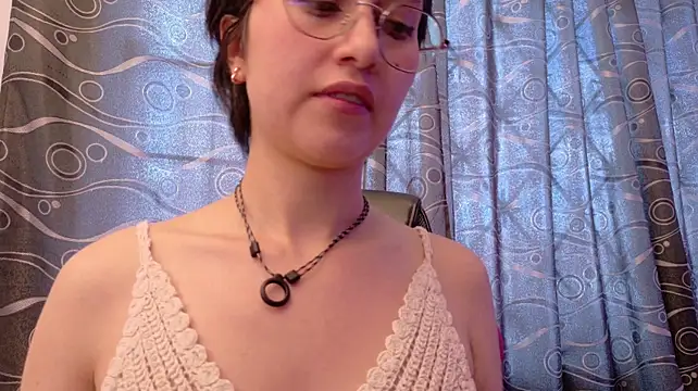 milu_razzo stripchat live cam model