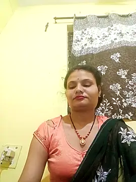 Priti_hote stripchat live cam model
