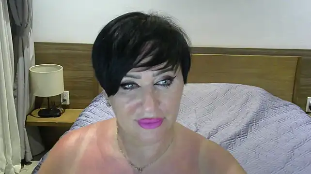Kleotempt stripchat live cam model