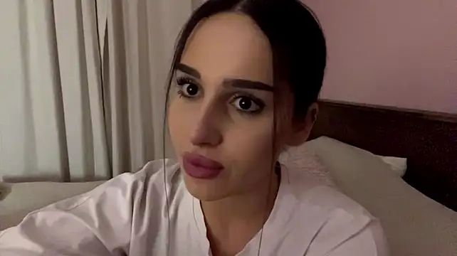 Leylanda stripchat live cam model