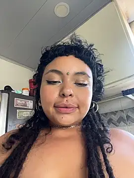 Capitaldoll420 stripchat live cam model