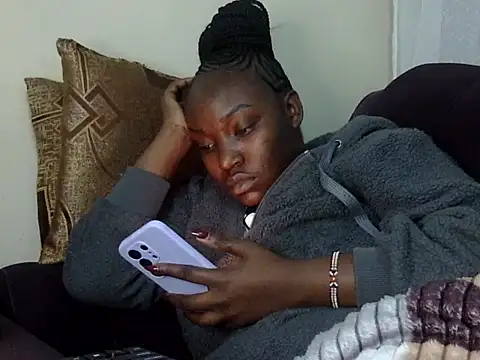 Sexy-suzy stripchat live cam model