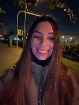 AmelieCrystal stripchat live cam model