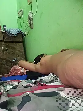 Nehuluthra stripchat live cam model