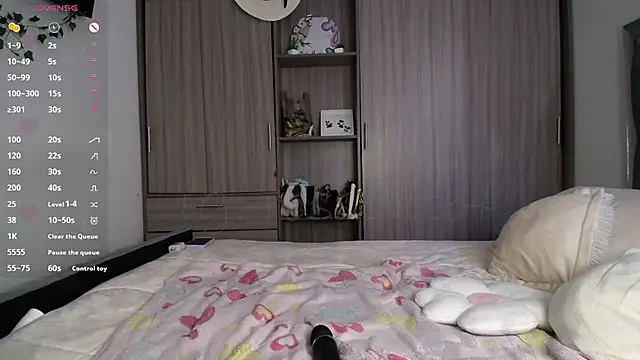 Princessross stripchat live cam model
