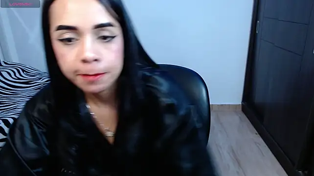 paula_lopez__ stripchat live cam model