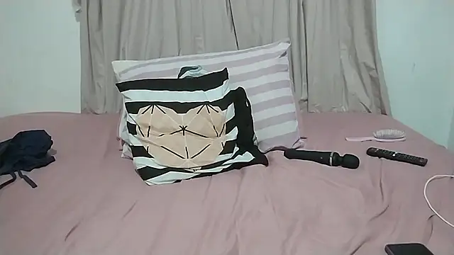 Milalaurent stripchat live cam model