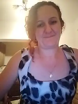 KarinaFlower99 stripchat live cam model