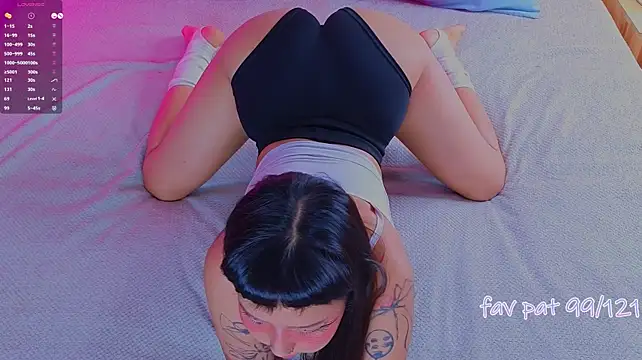 a11yson stripchat live cam model
