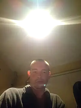 piercingpik stripchat live cam model