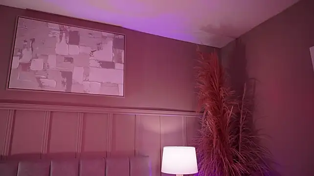 curvyliciousss stripchat live cam model