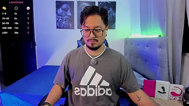 DaviidEvans_ stripchat live cam model