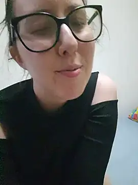 Sarah459 stripchat live cam model