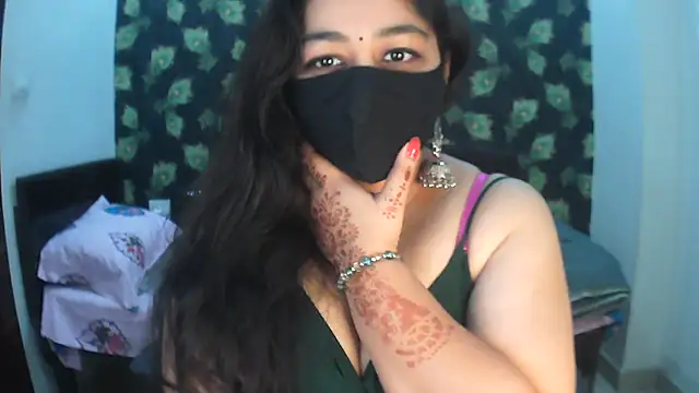 Yoursnandini8 stripchat live cam model