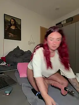 OliviaaFischer stripchat live cam model