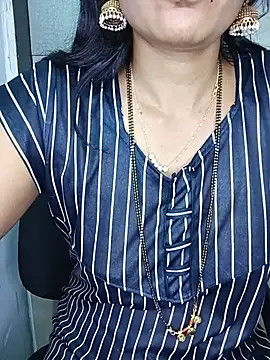 Deepa_kannadatelugu stripchat live cam model