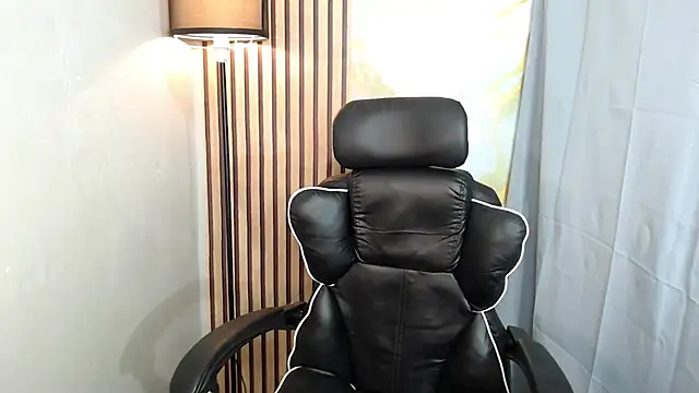 AvamoonlightX stripchat live cam model