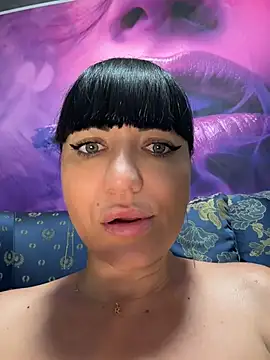 MysticCleo stripchat live cam model