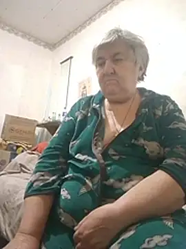 PanterochkaCharm stripchat live cam model