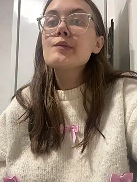 emilymeo stripchat live cam model