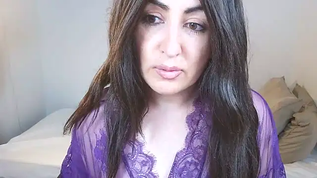 naughty_sarahh stripchat live cam model