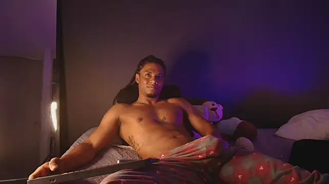 Lucas_eevans stripchat live cam model