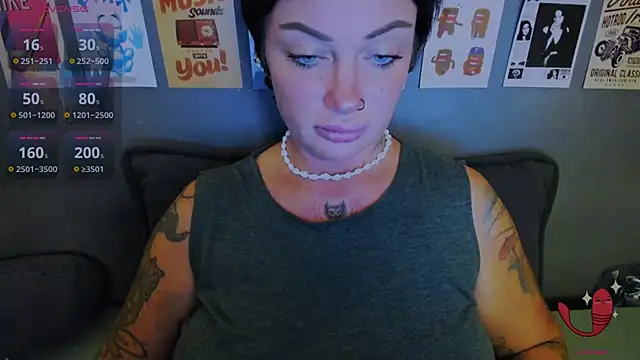 EllieOz stripchat live cam model