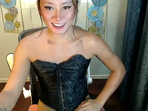 dominantTransfucker stripchat live cam model