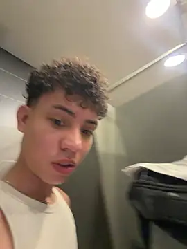 yoursexyjose stripchat live cam model