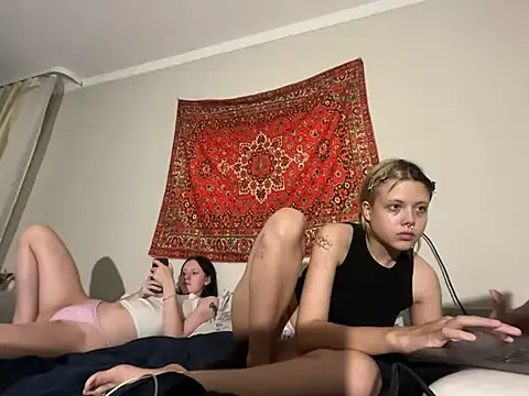 Catherine19Hunt stripchat live cam model
