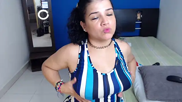 GlendaStarx stripchat live cam model