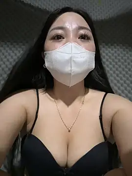 lana-kan stripchat live cam model