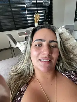 Miilana_ stripchat live cam model