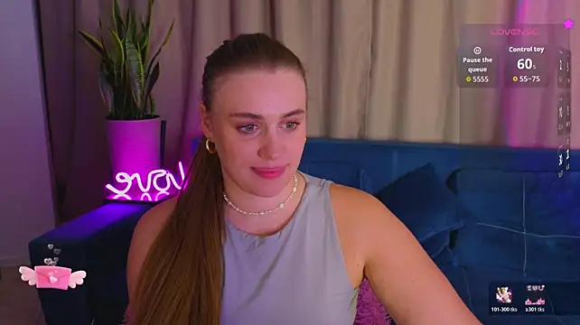 Milana_Monroe stripchat live cam model