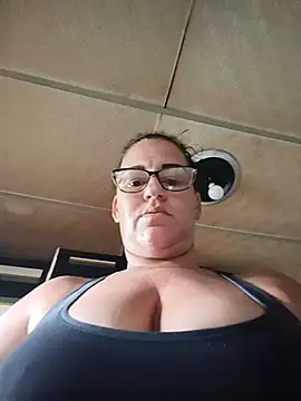 tugordita-hot stripchat live cam model